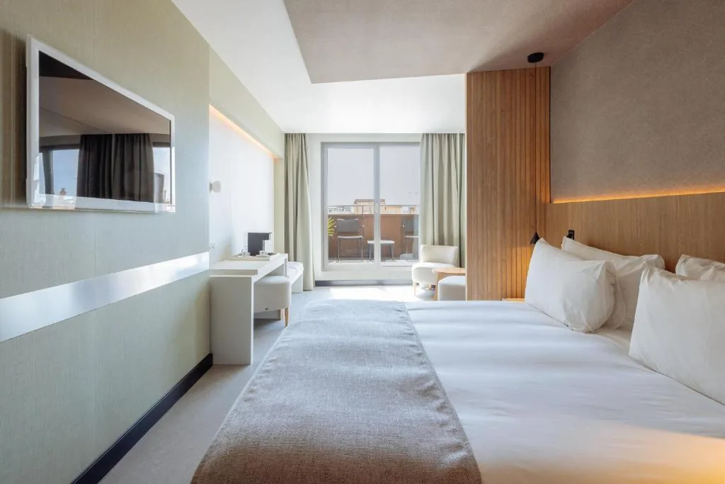 Superior Accommodation with Terrace or Balcony — Hotel Arconte, Adults Only