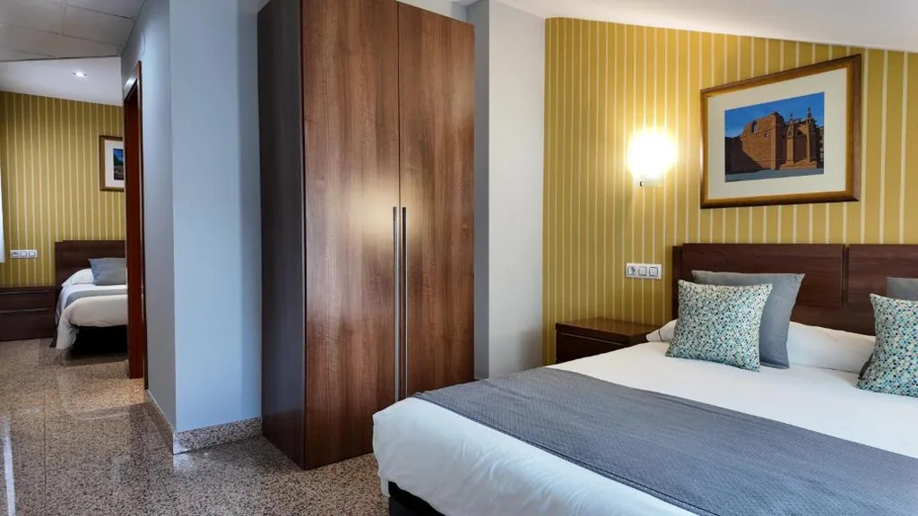 四人间 — Hotel Arcos Catedral