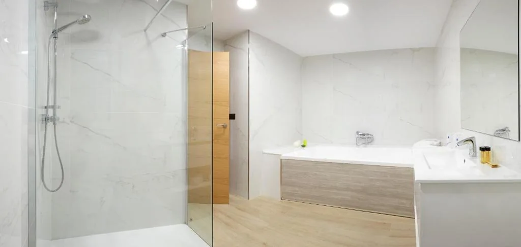 Suite con letto matrimoniale — Hotel Arias Aeropuerto
