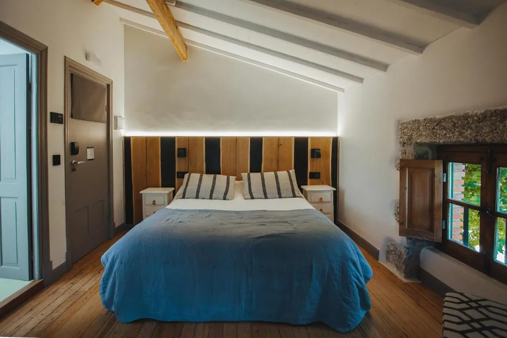 Habitación Doble Deluxe (2-3 personas) — Hotel Arimune