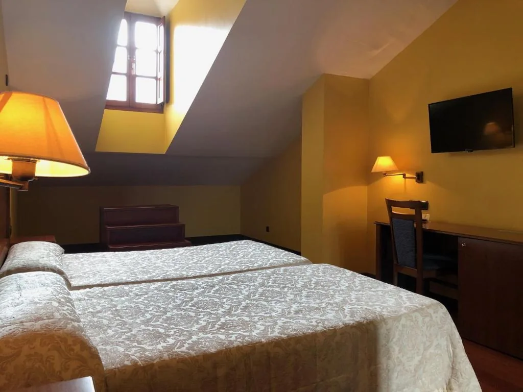 Quarto Duplo Económico - 2 camas — Hotel Aroi Bierzo Plaza
