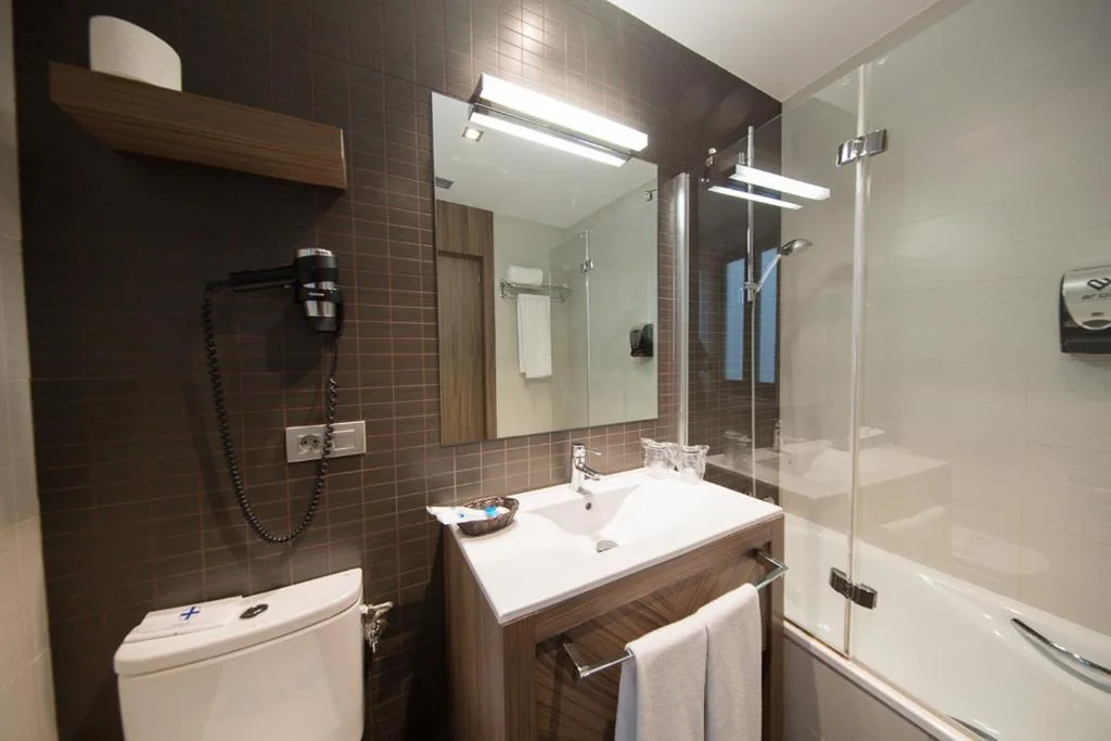 Habitación Doble Económica — Hotel Aroi Ponferrada