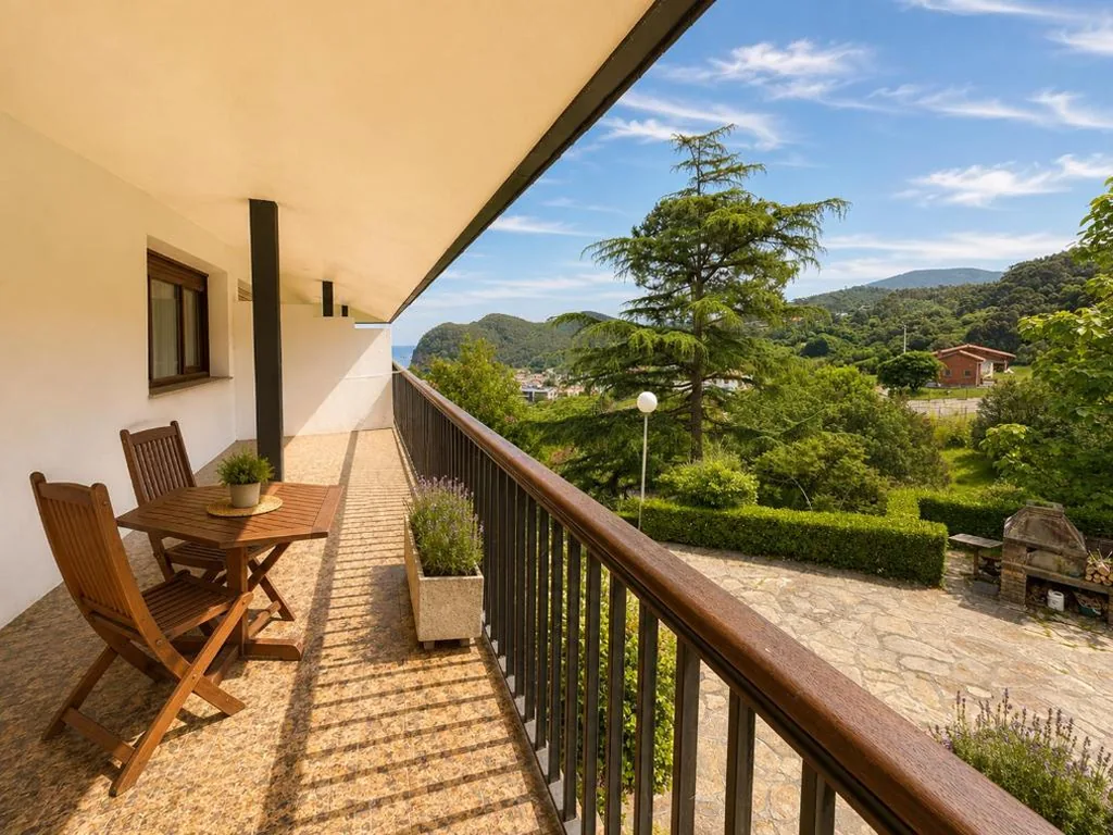 Doppelzimmer mit Poolblick – 2 Betten — Hotel Arresi
