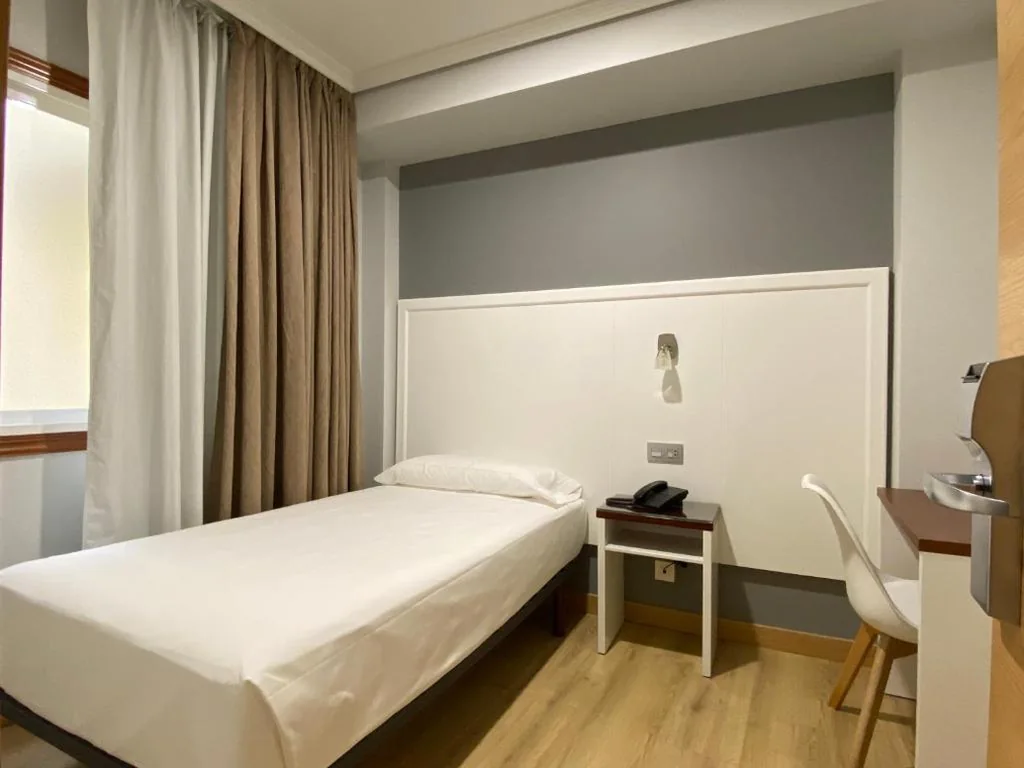 经济型单人间 — Hotel Arsus