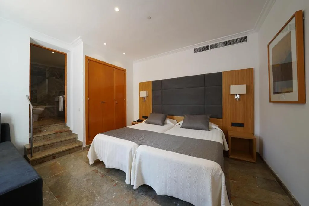 Quintuple Room — Hotel Artmadams