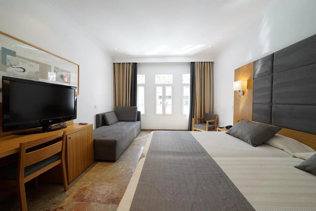 Triple Room — Hotel Artmadams
