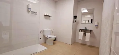 Hotel Artxanda Bilbao, Parking Gratuito en el Exterior Junto al Hotel, — foto 6