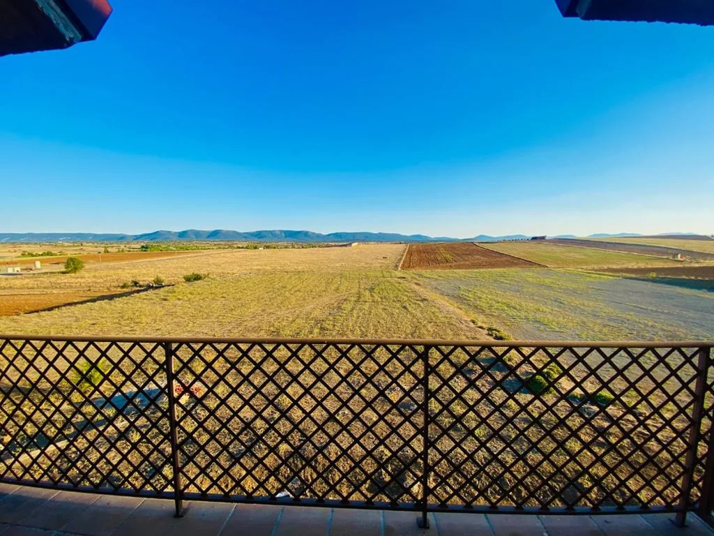 Quarto Duplo com varanda — Hotel-Asador Montes Oretanos