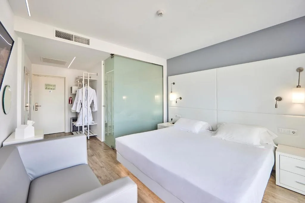Habitación Doble Deluxe — Hotel Astoria Playa Adults Only 4* Sup