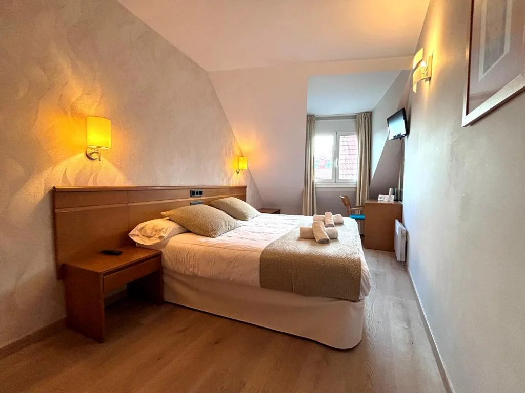 Doppia con vista sulla città - 1 o 2 letti — Hotel Atalaya I