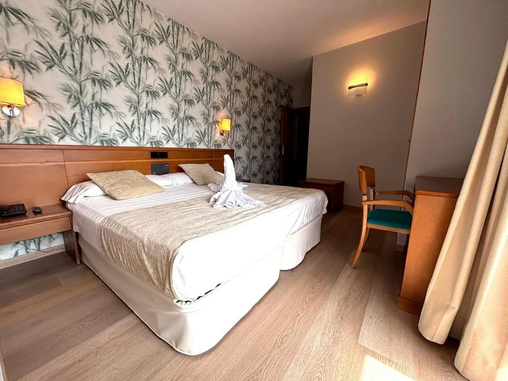 Doppia con vista sul mare - 1 o 2 letti — Hotel Atalaya I