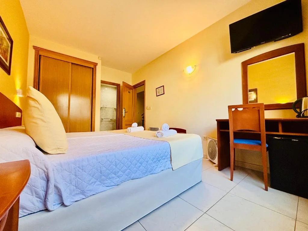 Double Room with Garden View - 1 or 2 Beds — Hotel Atalaya II
