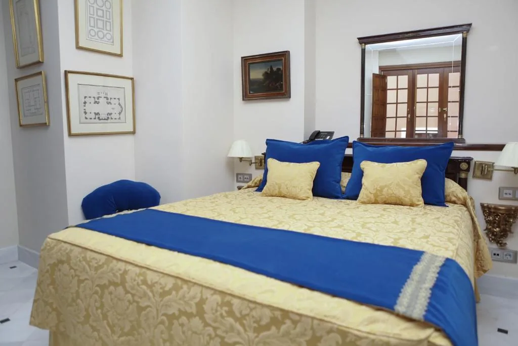 Standard Double Room - 1 or 2 Beds — Hotel Ateneo Sevilla