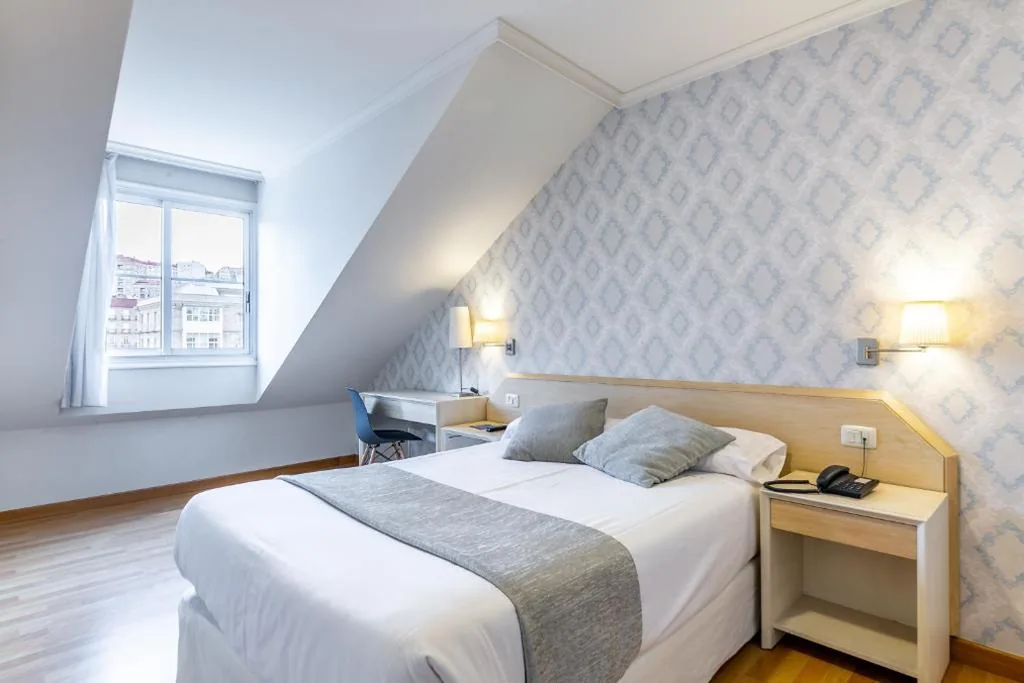 Habitación Triple Estándar — Hotel Atlántico Vigo