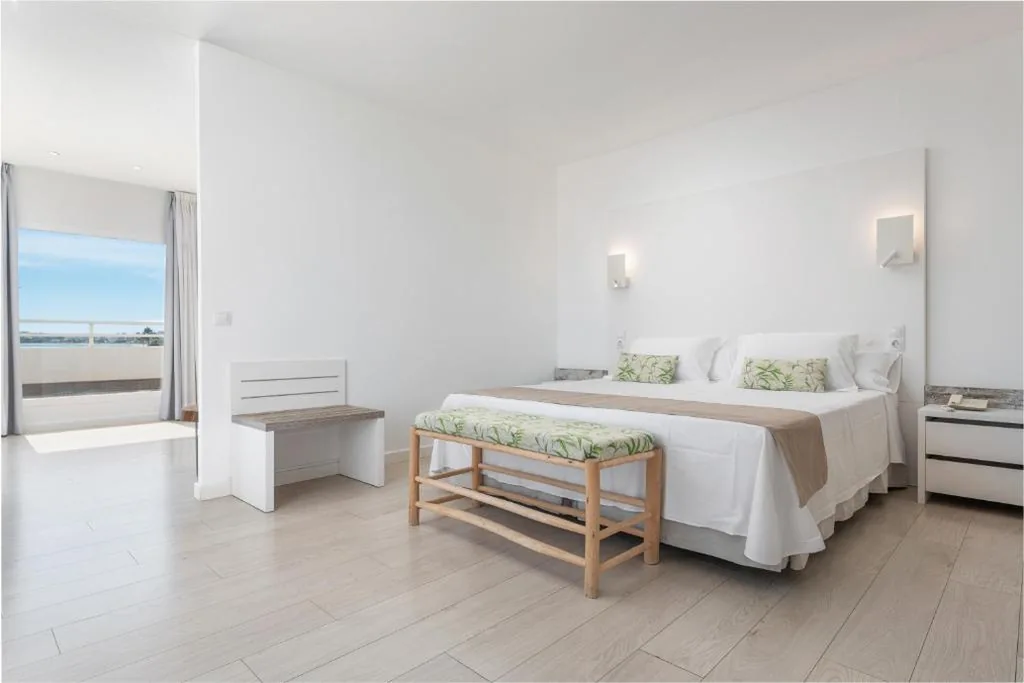 Suite junior avec terrasse — Hotel Atolon & Kaafu Beach Club