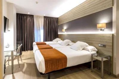 Hotel Avenida — Foto 8