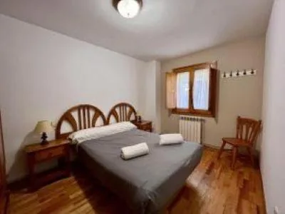 Familienapartment mit 2 Schlafzimmern — Hotel Avenida Benasque