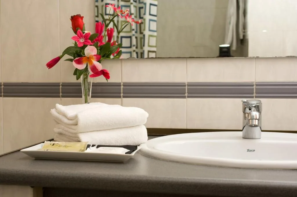 Standard-Dreibettzimmer — Hotel Avenida Benasque