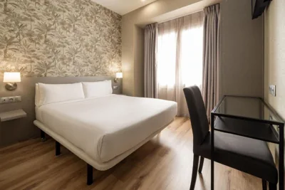 Hotel Avenida Gran Vía — foto 10