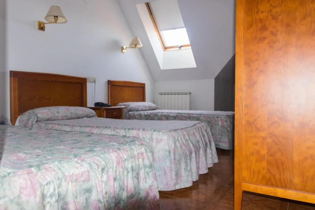Chambre triple — Hotel Avenida III