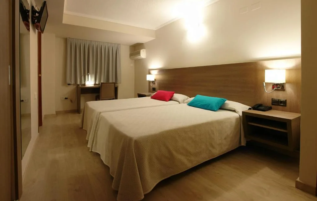 Camera doppia — Hotel Avenida Plaza