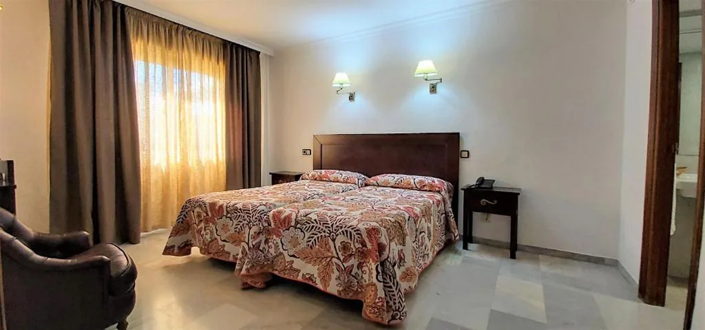 Tweepersoonskamer - 1 of 2 bedden — Hotel Averroes