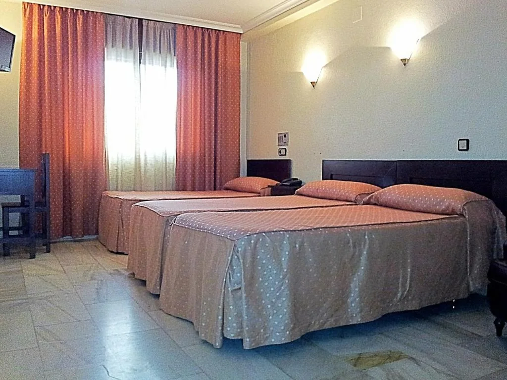Driepersoonskamer — Hotel Averroes