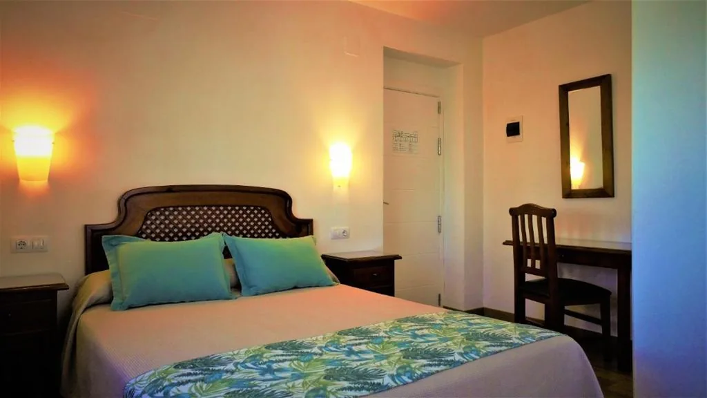 Doppelzimmer — Hotel Ayamontino