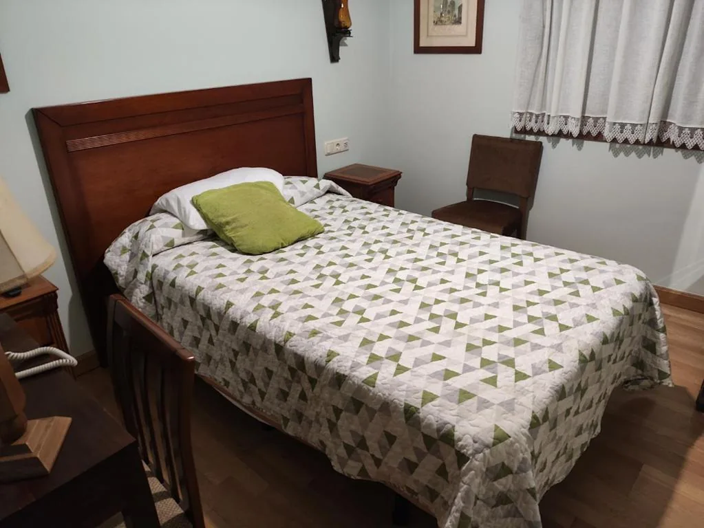 Chambre individuelle — Hotel Azkue