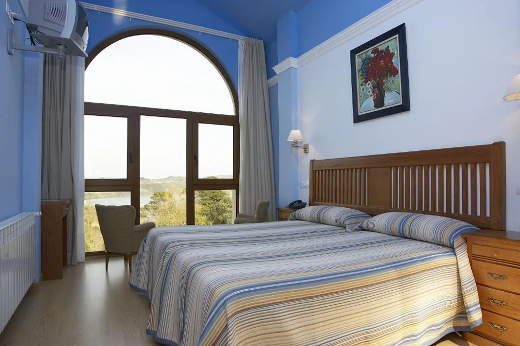 Quarto Duplo Superior com Vista Mar - 2 camas — Hotel Azul de Galimar