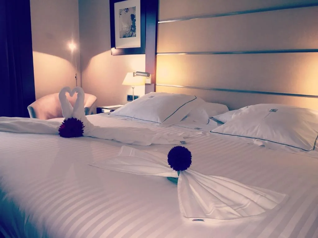 Double Room - Romantic Package — Hotel Badajoz Center