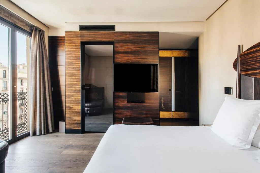 Chambre Double Deluxe — Hotel Bagués, a Small Luxury Hotel of the World