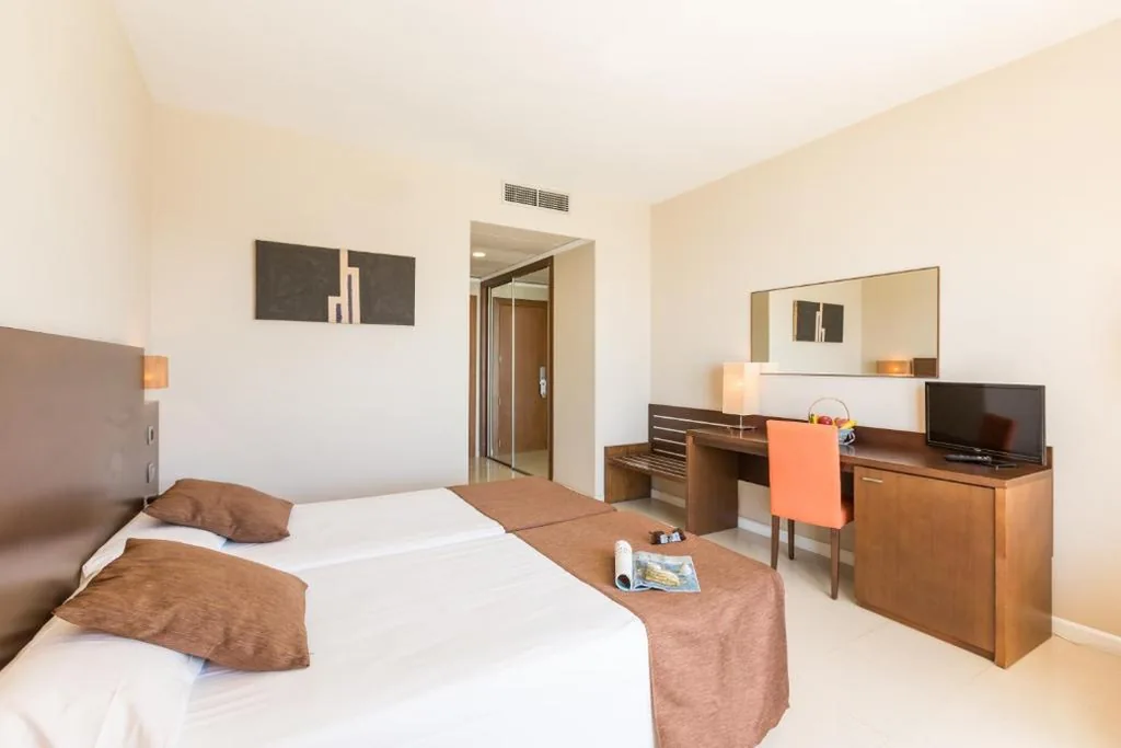 Habitación Doble - 2 camas — Hotel Bahía Calpe by Pierre & Vacances