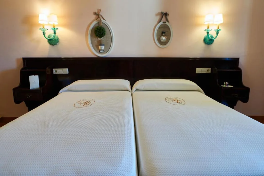 Double Room with Extra Bed — Hotel Bahia