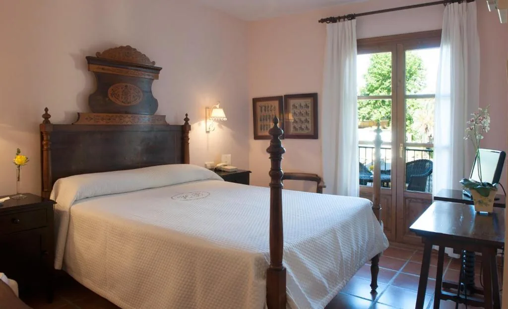 Single Room — Hotel Bahia