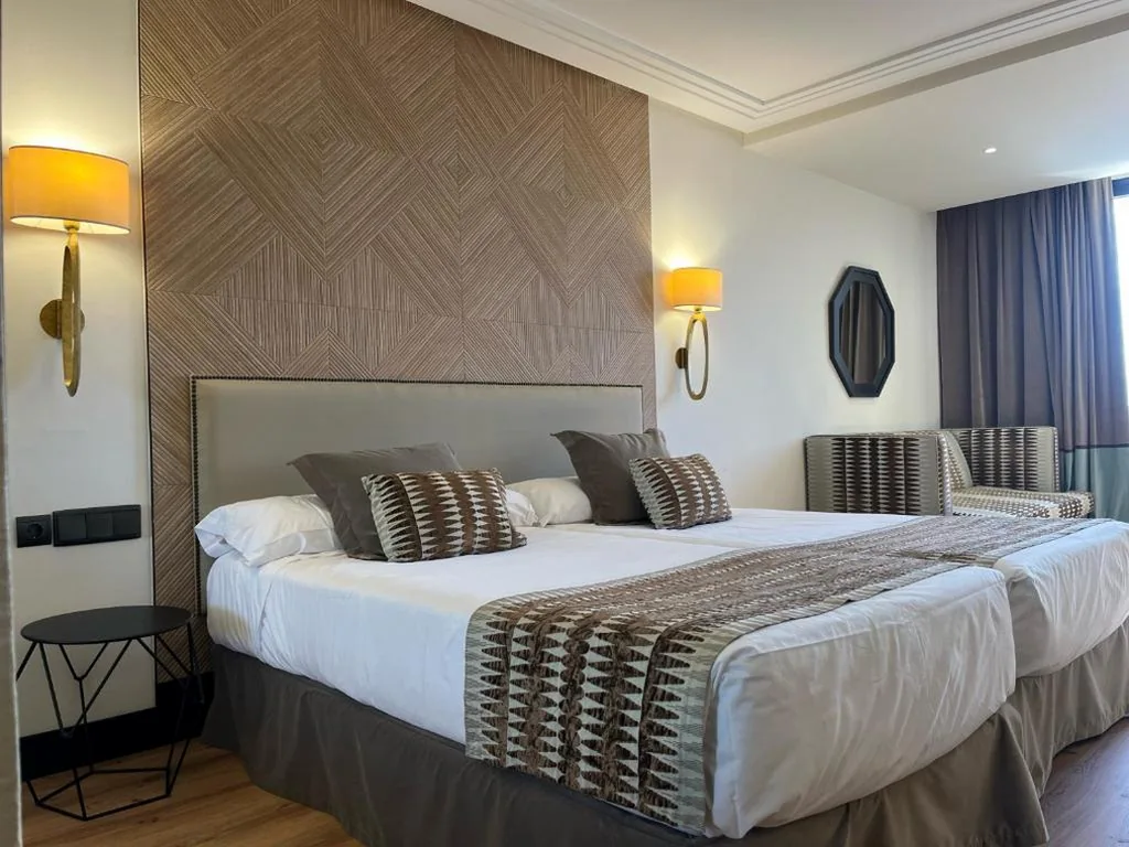 Tweepersoonskamer met uitzicht op zee - 2 bedden — Hotel Bahía