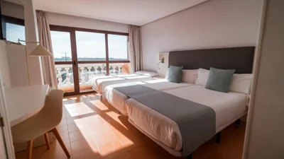 Hotel Bahia Sur — Foto 4