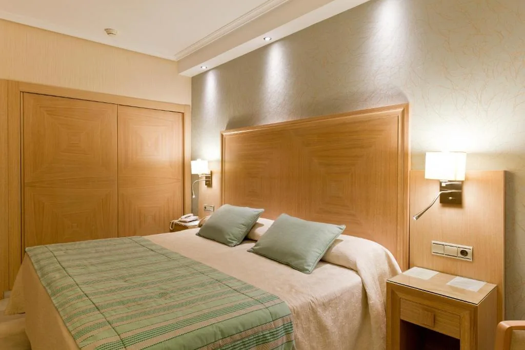 Quarto Duplo Standard - 1 ou 2 camas — Hotel Balcón de Europa