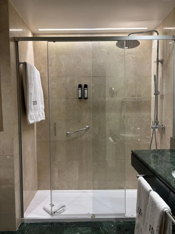 Due camere doppie comunicanti (4 adulti) — Hotel Balmoral