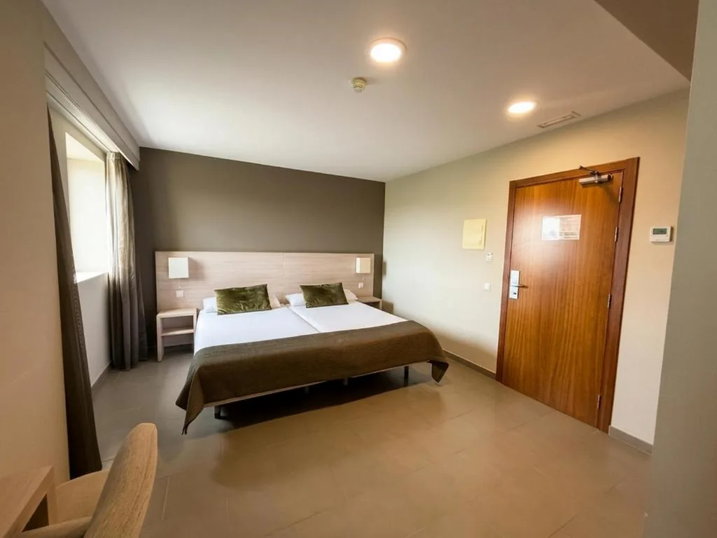 Habitación Doble Estándar — Hotel Balneario de Gravalos