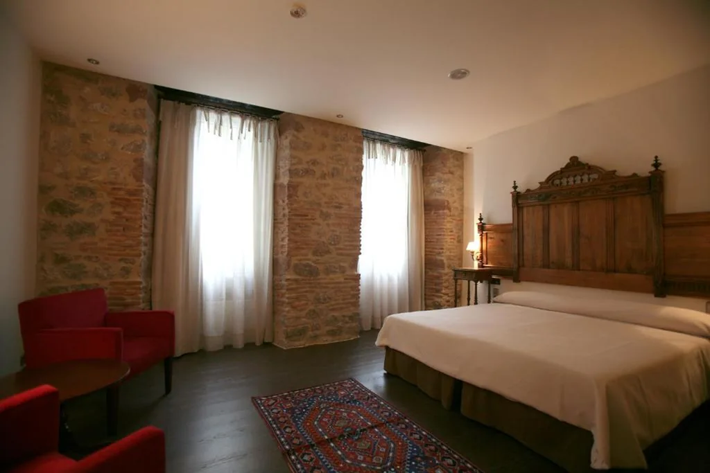 Economy Double Room with Spa Access - 1 or 2 Beds — Hotel Balneario La Hermida