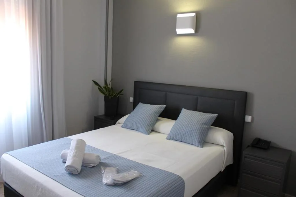 Tweepersoonskamer — Hotel Barajas Plaza