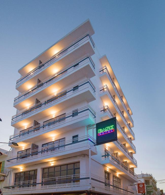 Hotel Base - Adults Only