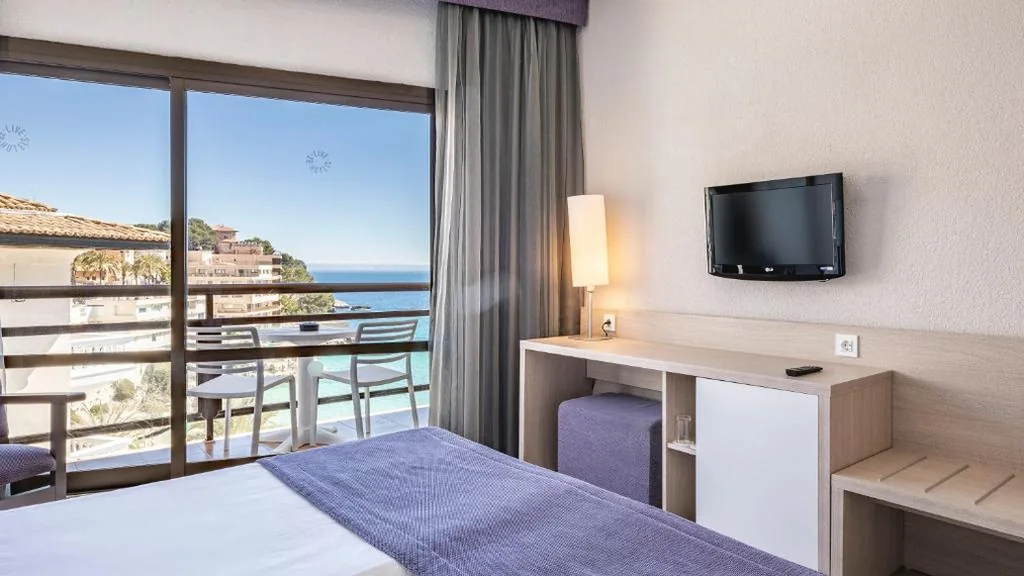 Tweepersoonskamer met zijdelings uitzicht op zee — Hotel Be Live Adults Only Marivent