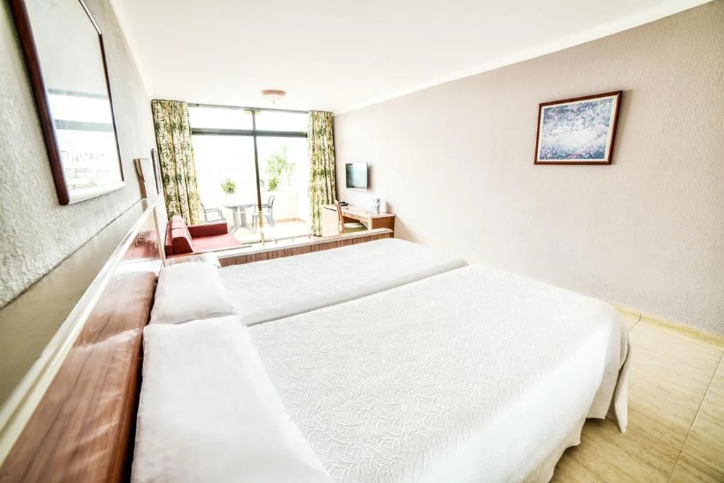 Dreibettzimmer — Hotel Beatriz Playa & Spa