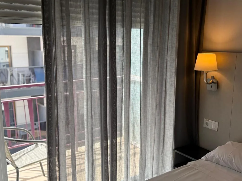 Camera doppia con letti singoli — Hotel Bed and Breakfast Benidorm