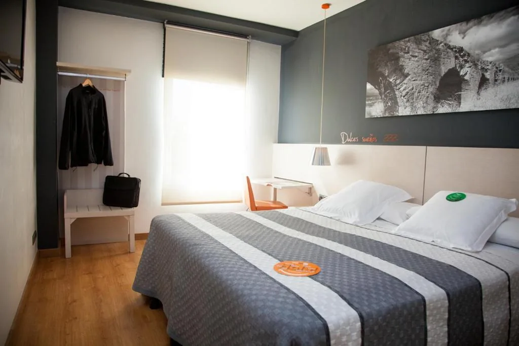 Chambre Double avec parking gratuit - 1 ou 2 lits — Hotel Bed4U Tudela
