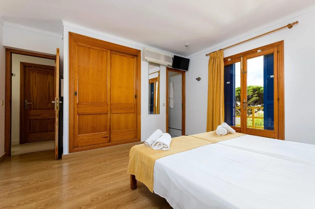 Doppelzimmer mit Balkon — Hotel Bellavista
