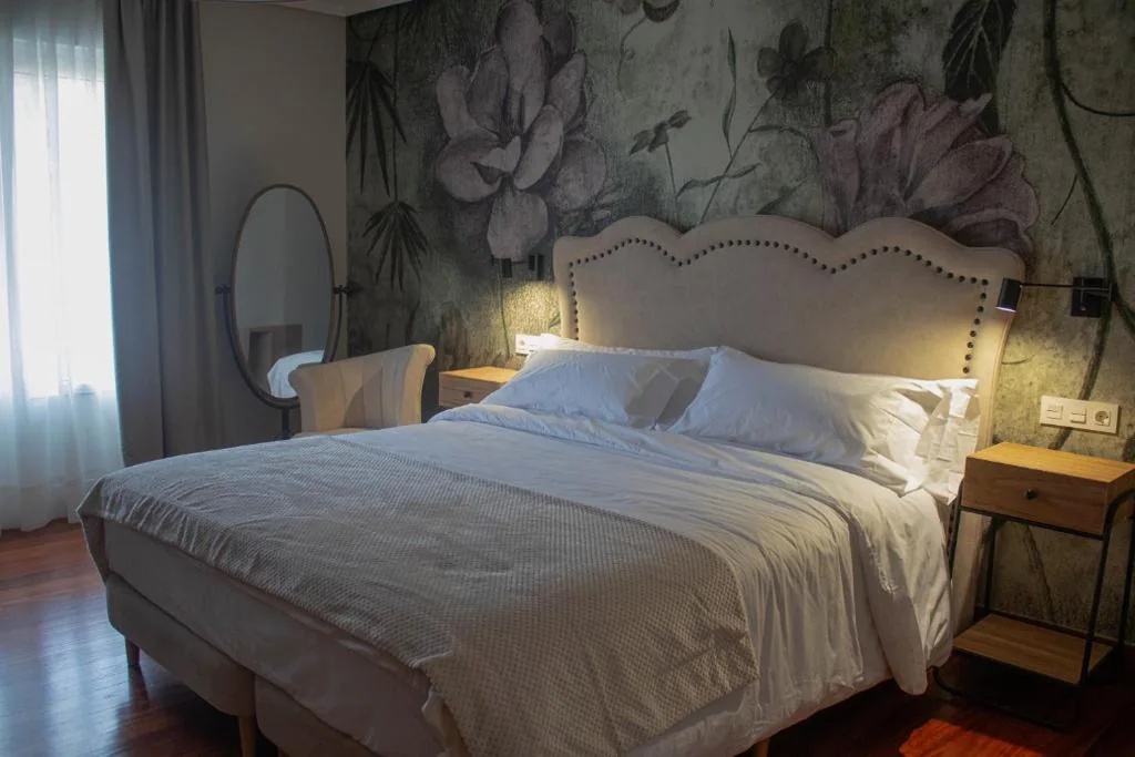 Camera doppia con balcone — Hotel Bermeo