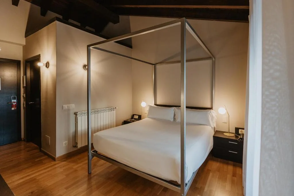 Habitación Doble con terraza — Hotel Bernat de So